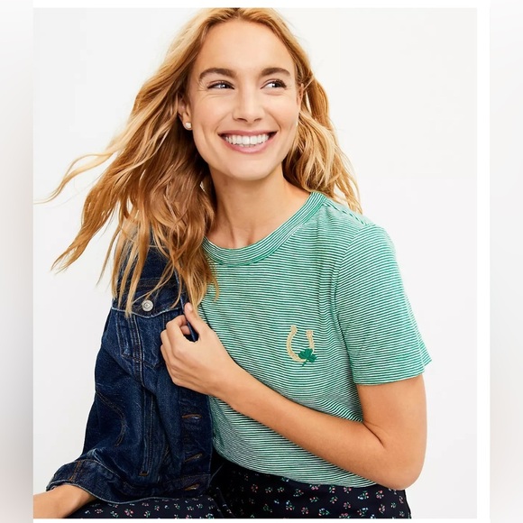 2/$20 ✨LOFT Lucky Horseshoe Everyday Crew Tee Green Striped Size S - Picture 2 of 8